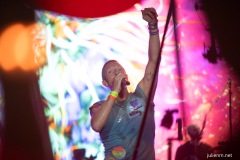 2024-06-29-Coldplay-PyramidStage-GlastonburyFestival-JulienM-03