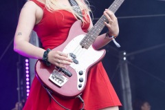 2024-06-27-LambriniGirls-Greenpeace-GlastonburyFestival-JulienM-02