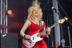 2024-06-27-LambriniGirls-Greenpeace-GlastonburyFestival-JulienM-07